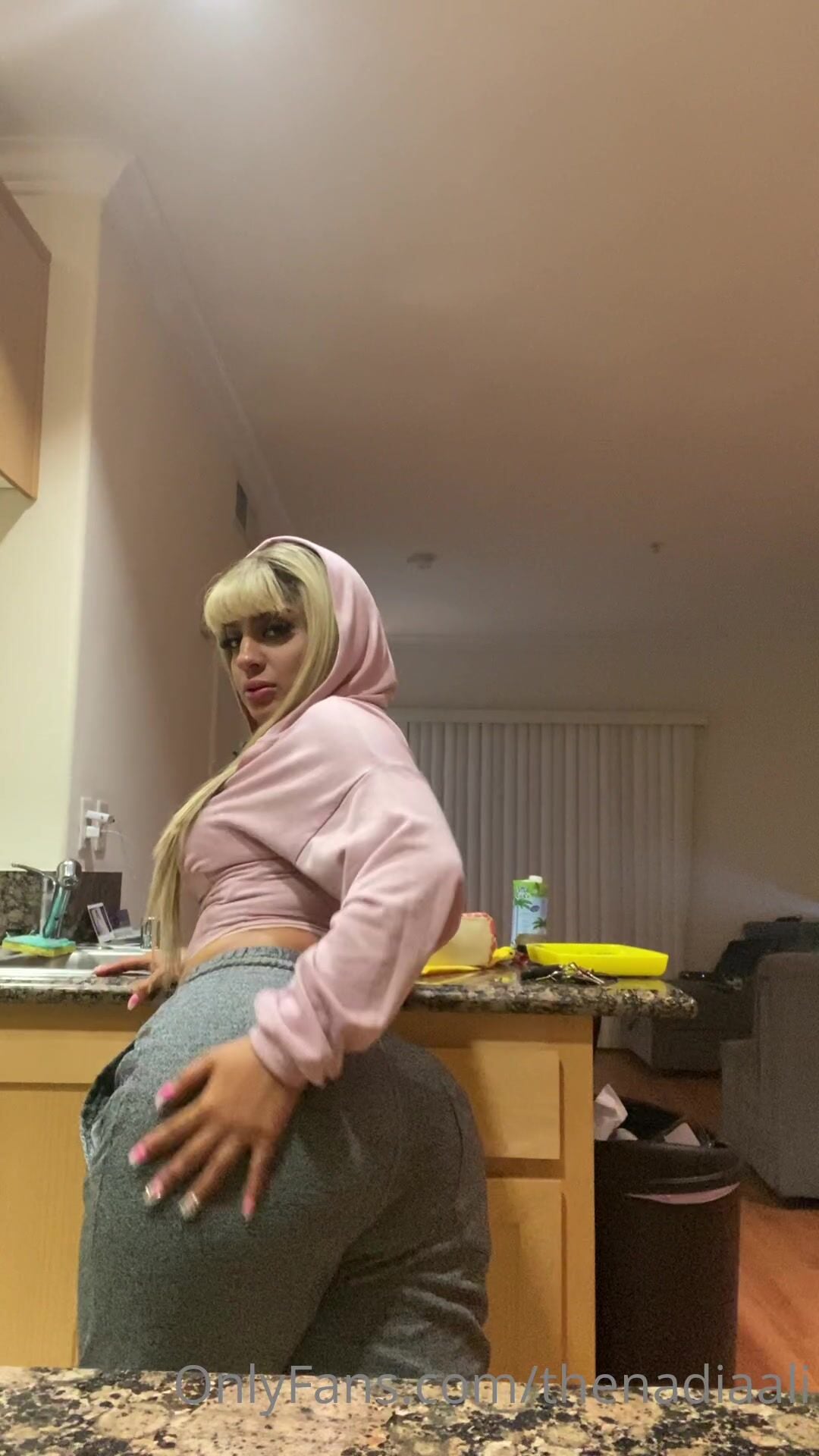 Nadia Ali From Behind Ass Leak