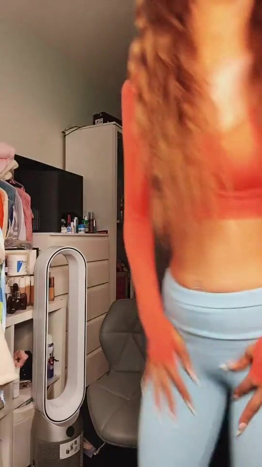 PrincessEmzs4xo Ass From Behind Leak_001
