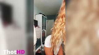 PrincessEmzs4xo Ass in Short Shorts XXX