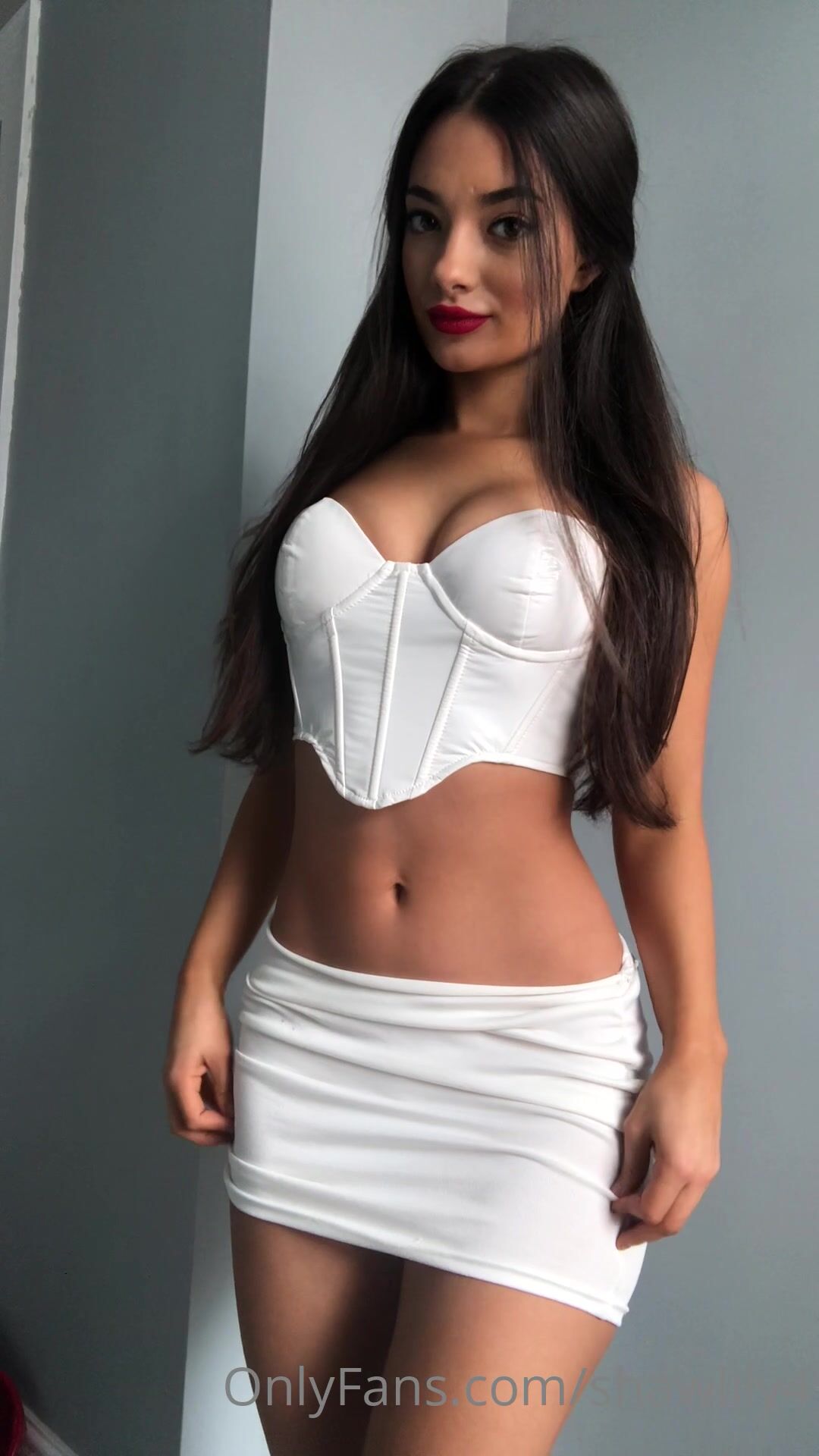 Shawlily4 Pussy in Dress OnlyFans