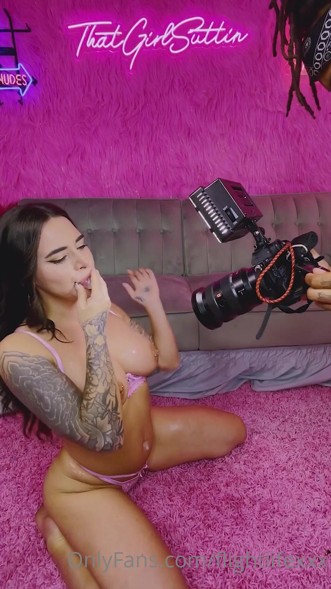 Suttin Doggy BG Sex XXX