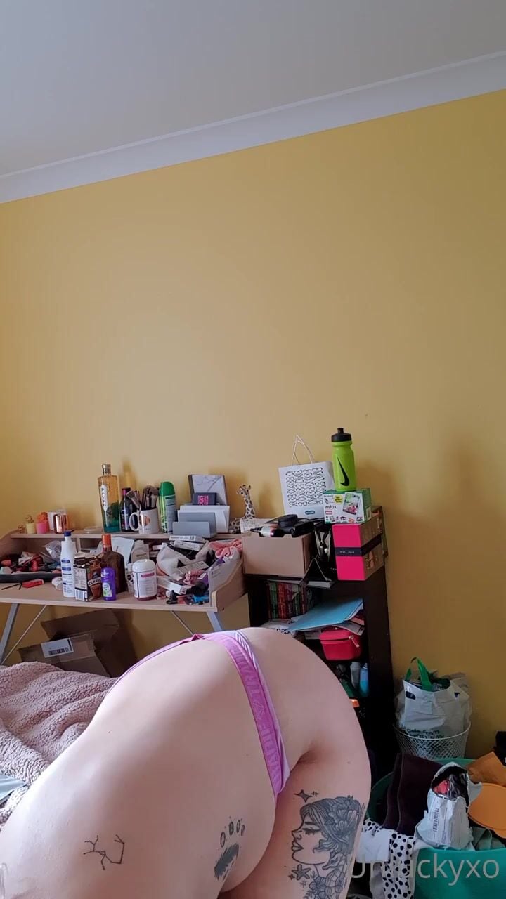 Unluckyxo Topless Ass OnlyFans