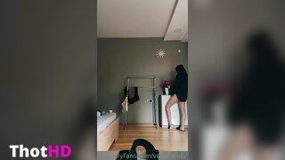 Vikky Candy Ass Leak