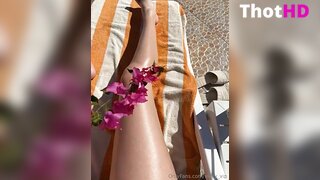 Vikky Candy Close-Up Feet OF