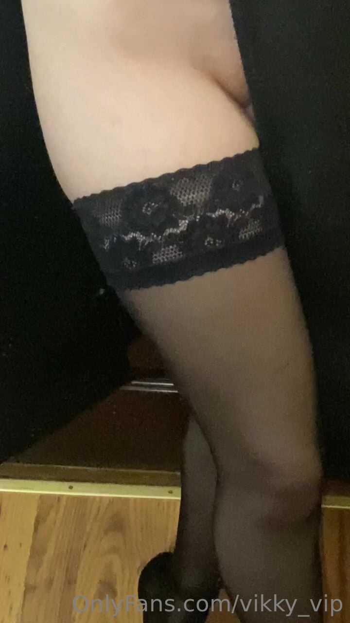 Vikky Candy Thighhighs Close-Up Clip