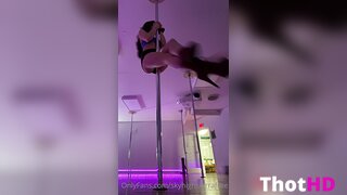 Skyhighsierra Pole Dancing in Shorts XXX