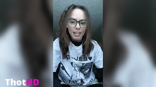 Skyhighsierra Wearing Choker NSFW
