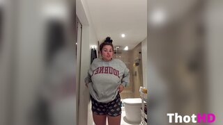 Sophie Chanel Bathroom Towel Leaked