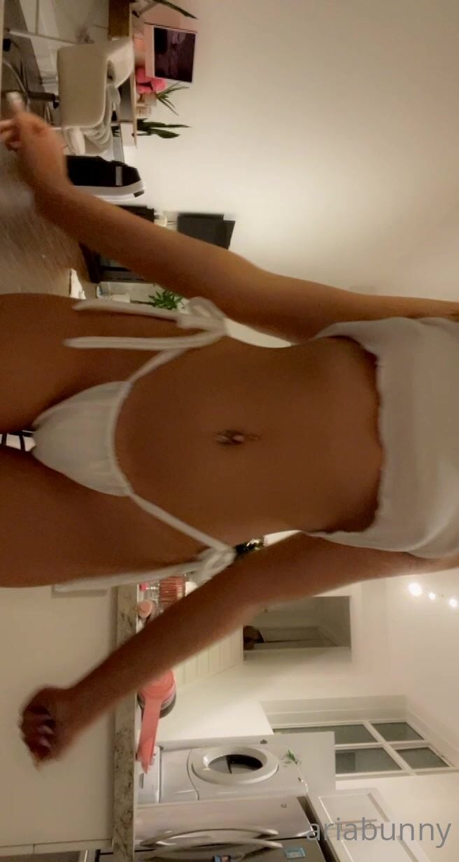 Bunniixo Bikini Ass XXX