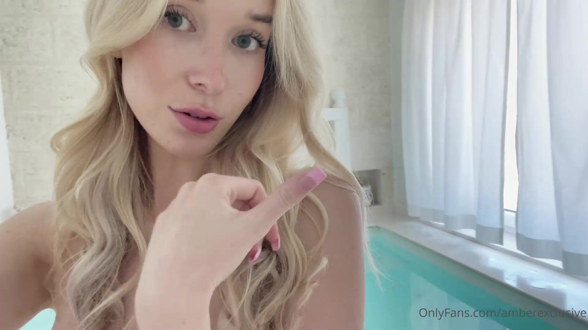 Amberkillion Nude Bathtub Leak