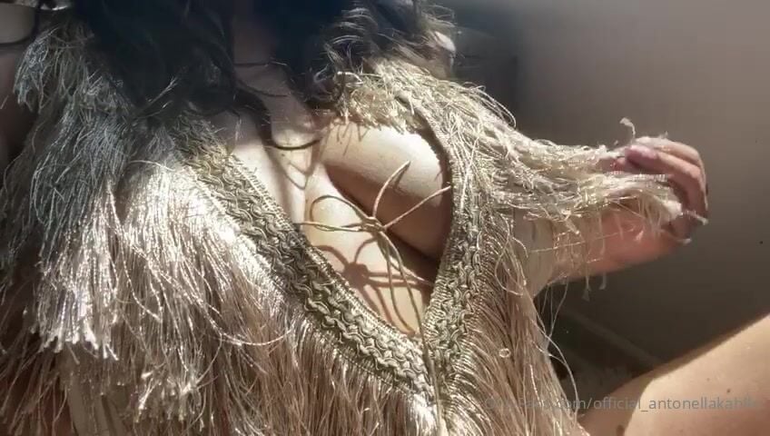 Antonella Kahllo Close-Up From Behind Clip