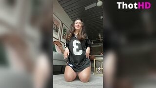 Onlyseraphinexxx On All Fours