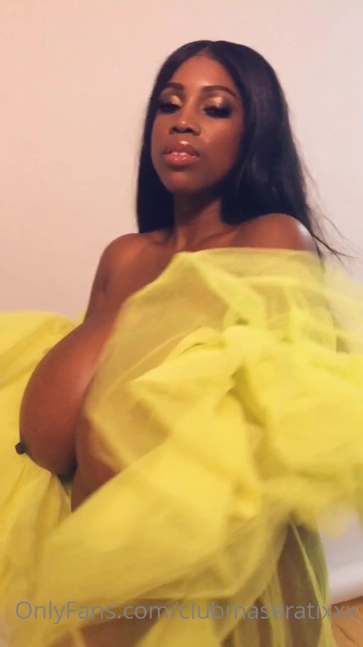 MaseratiXXX Huge Tits Nude OF