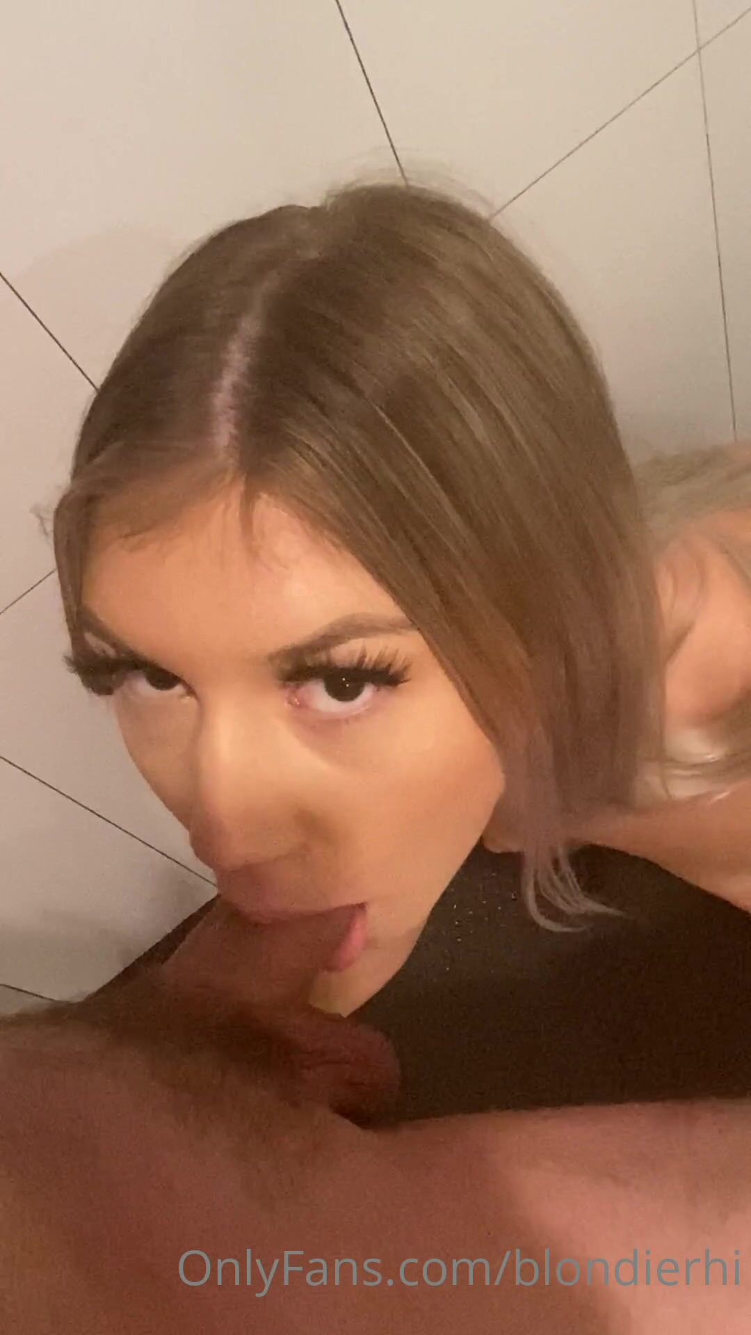Alaine Cheeks Nude BG Sex NSFW_002