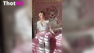 MaryKittyBaby Masturbating Thighhighs