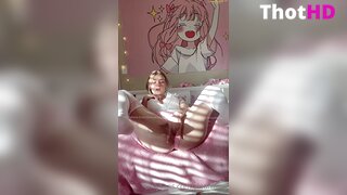 MaryKittyBaby Masturbating Thighhighs