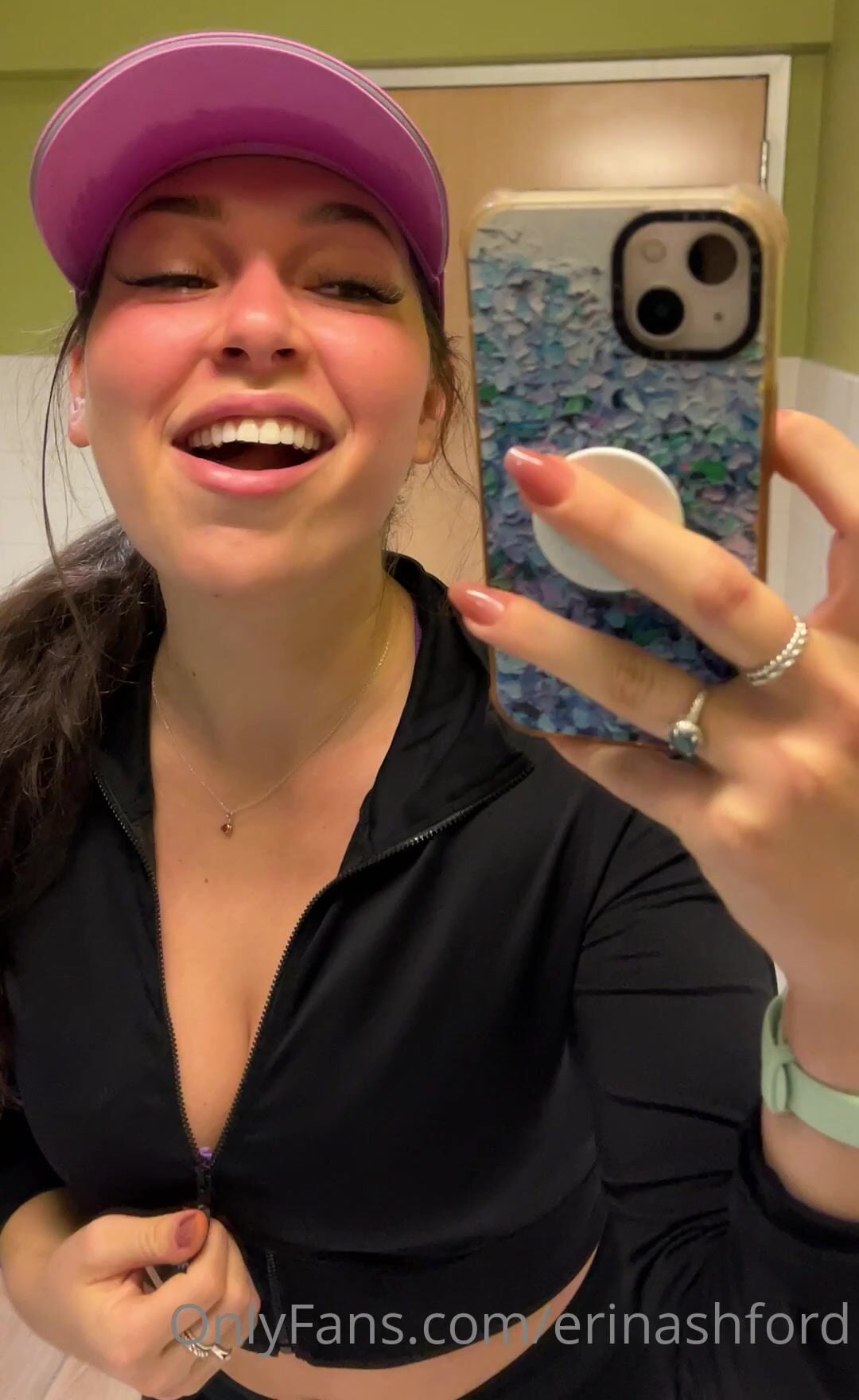 Erin Ashford Cleavage Video