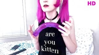 Tweetney Choker Dildo Leak