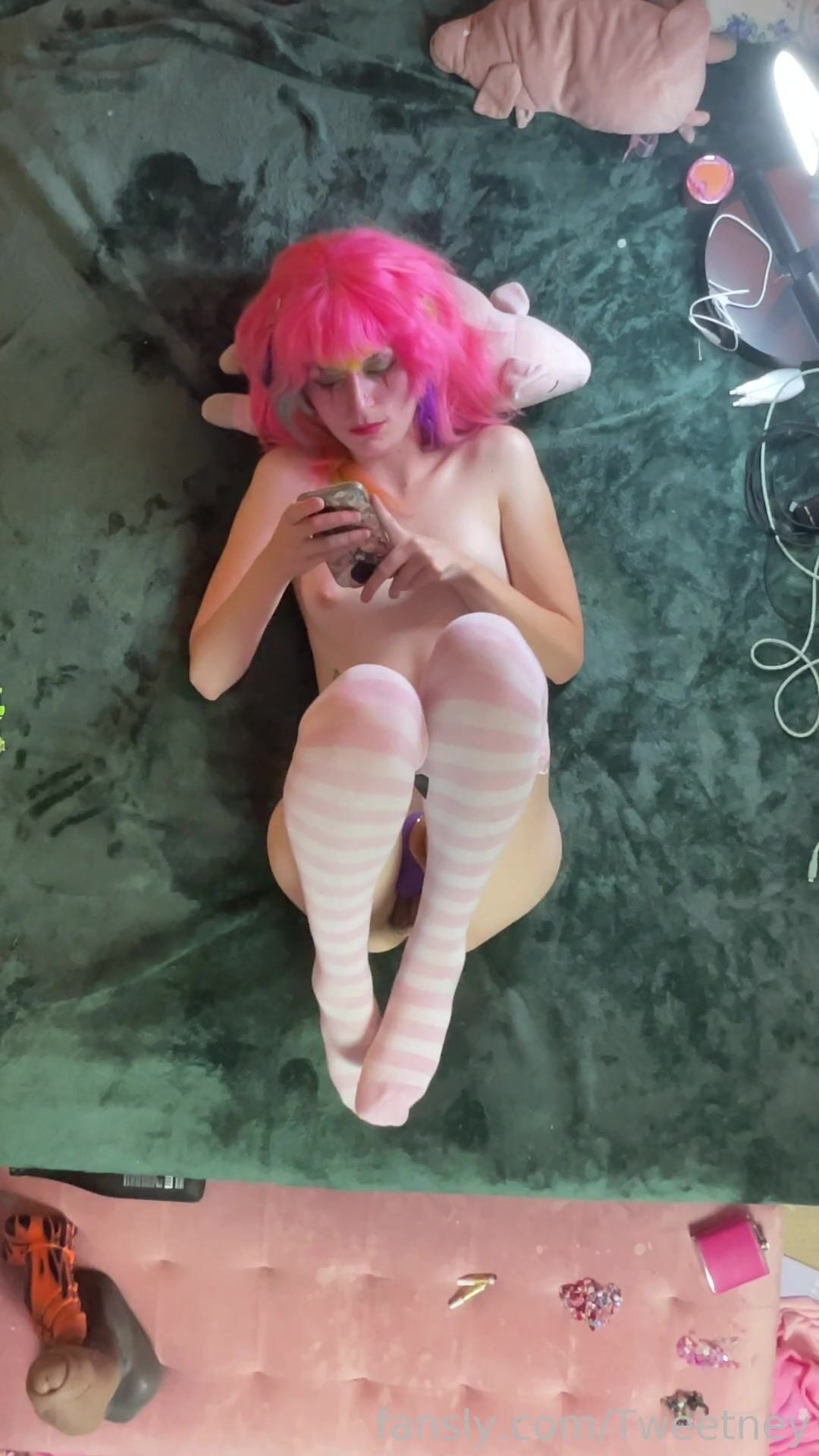 Tweetney Masturbating In Thighhighs Leak_001