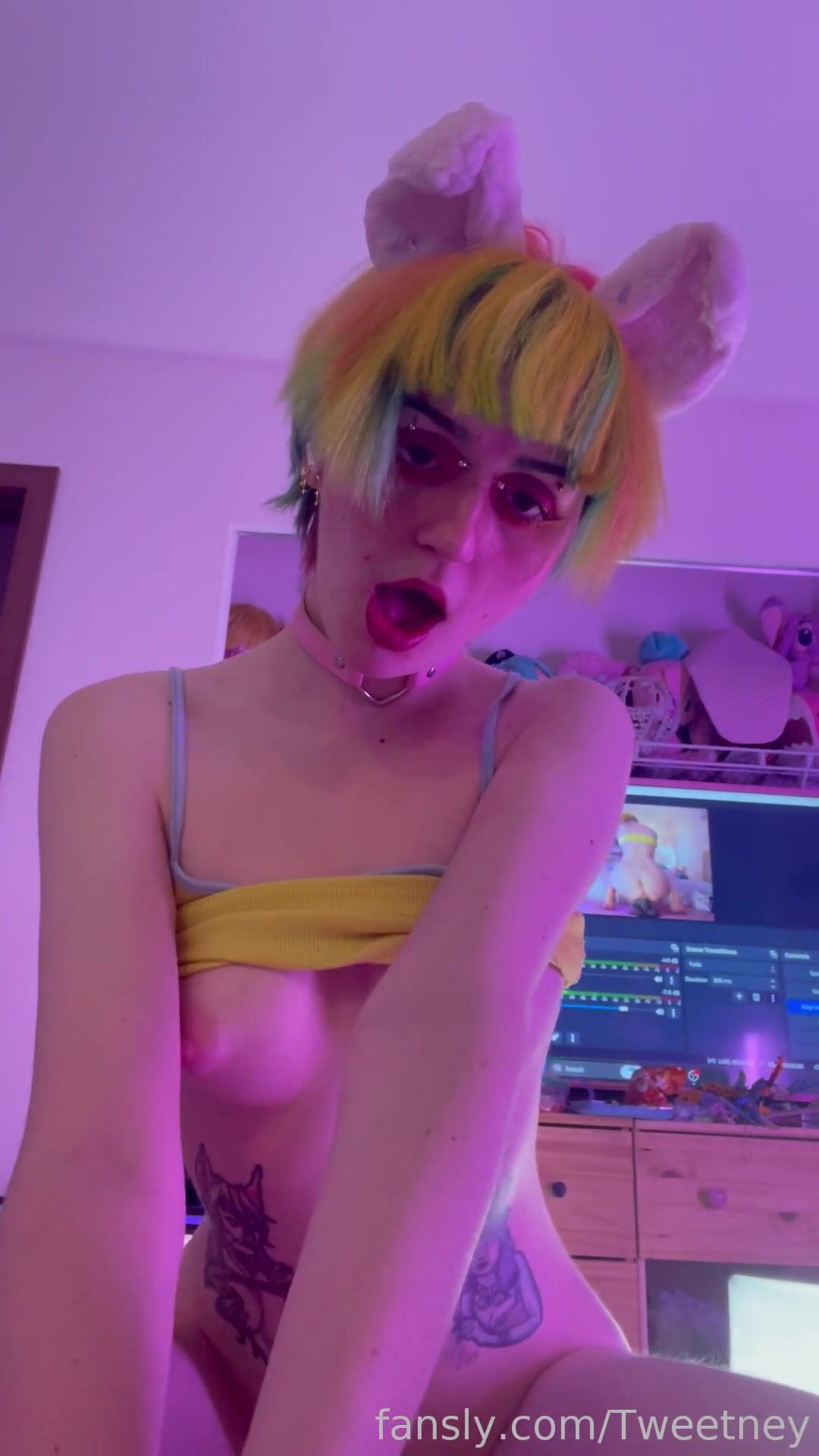 Tweetney Pubic Hair Close-Up NSFW