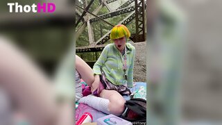 Tweetney Vibrator Masturbation Clip
