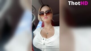 Autumn Skye Cleavage with Big Tits Clip