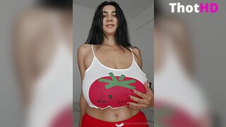 Luna Amor Saggy Tits in Shorts Video