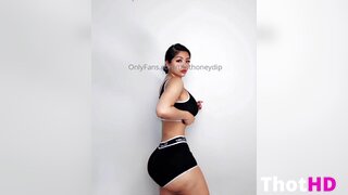 ThatHoneyDip Ass In Shorts Video