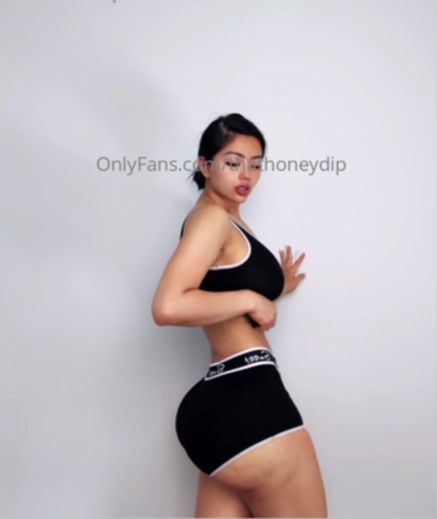 ThatHoneyDip Ass in Short Shorts