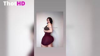 ThatHoneyDip Big Tits NSFW