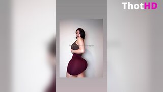 ThatHoneyDip Big Tits NSFW