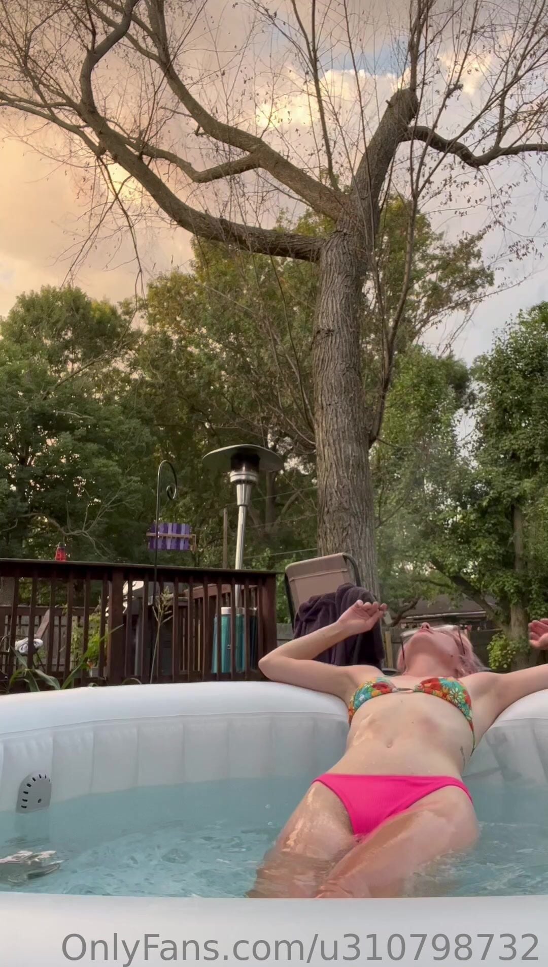 Potteryprincess Pool Bikini Video