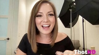 Thedivinityofher Cleavage Leaked