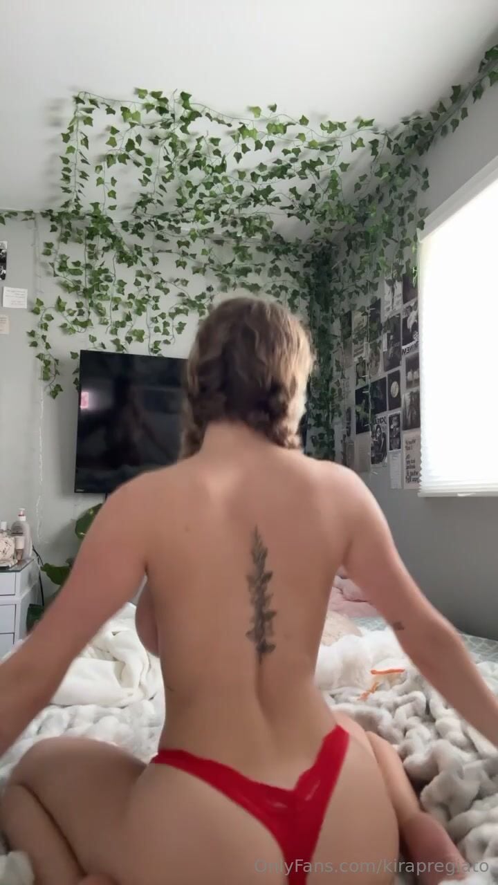 Kira Pregiato Topless Ass Leak