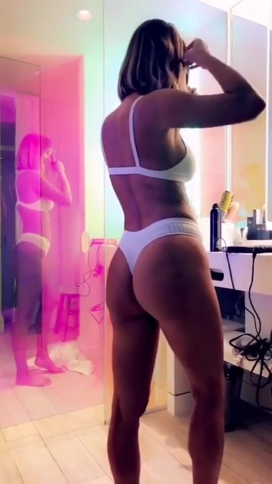 Sara Jean Underwood Bikini Video