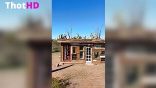 Sara Jean Underwood dress outdoor