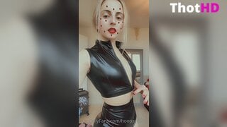Hoopsydaisy Topless in Shorts Leak