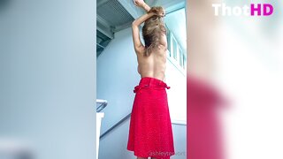 Ashley Tervort Topless From Behind Leak