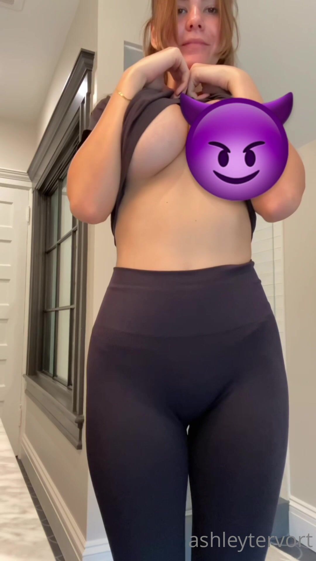 Ashley Tervort Underboob Leak