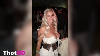 Bufalika Cleavage Big Tits Clip