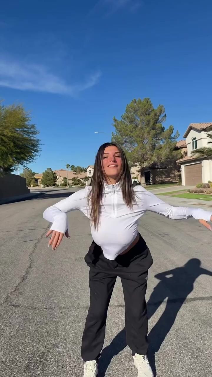 Ika D'Auria Outdoor Big Tits NSFW