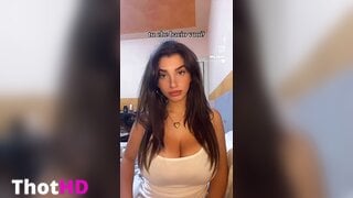 Ika_dauria Big Tits Cleavage OnlyFans
