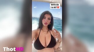 Ika_dauria Bikini Cleavage Video