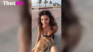 Ika_dauria Outdoor Cleavage Clip