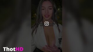 Ika_dauria Outdoor Cleavage Leak