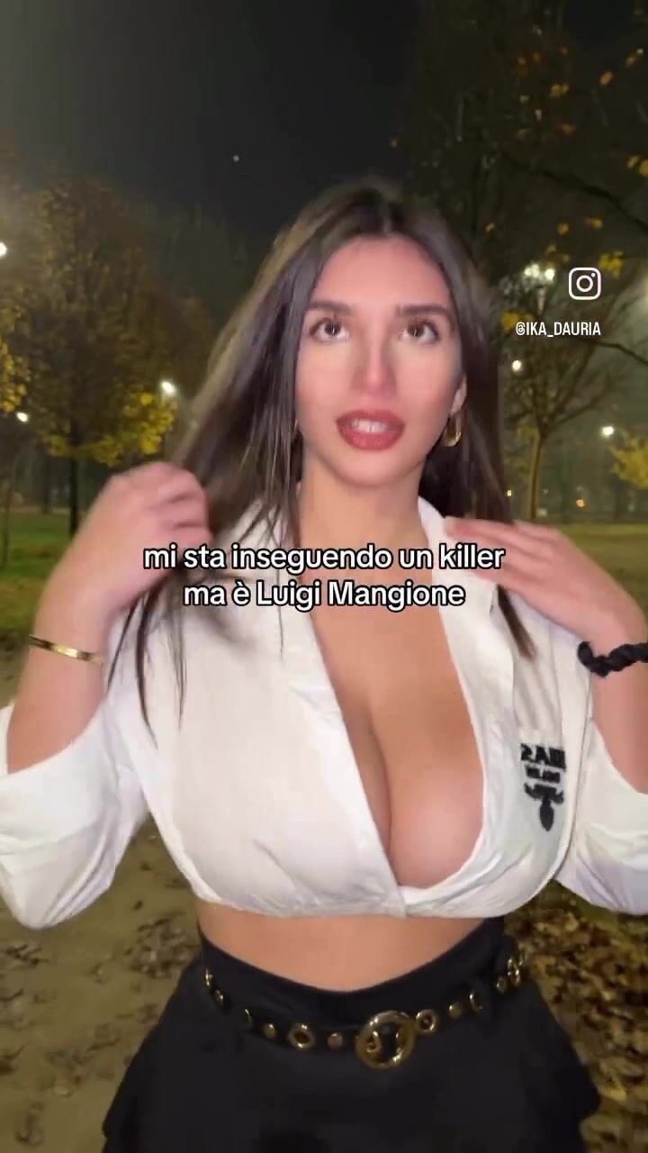 Ika_dauria Outdoor Cleavage Leak