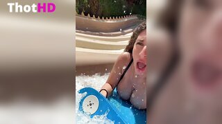 Ika_dauria Pool Cleavage Video