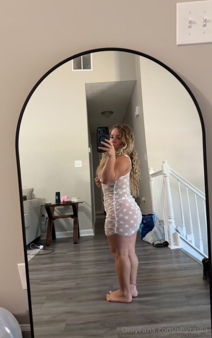 Lil_midgetbaddie Towel OnlyFans