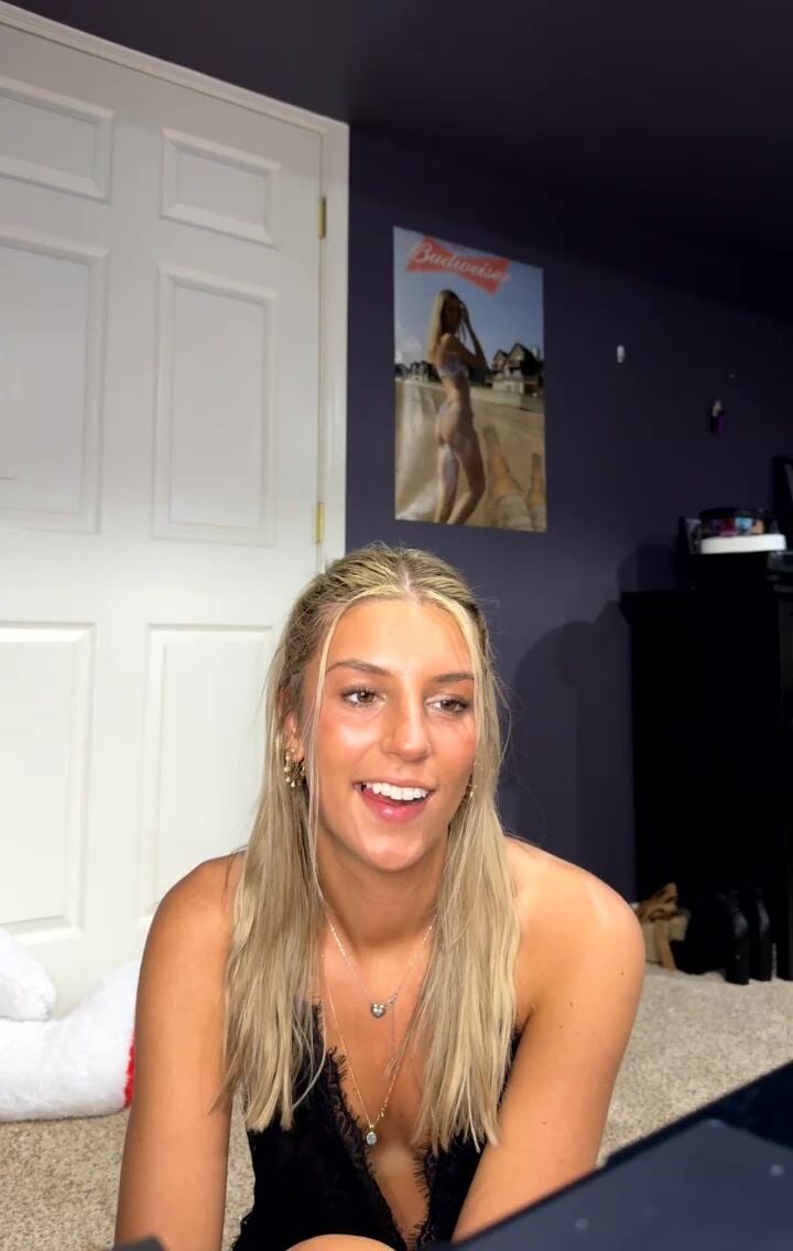 Amber Griz Blowjob and BG Sex Clip