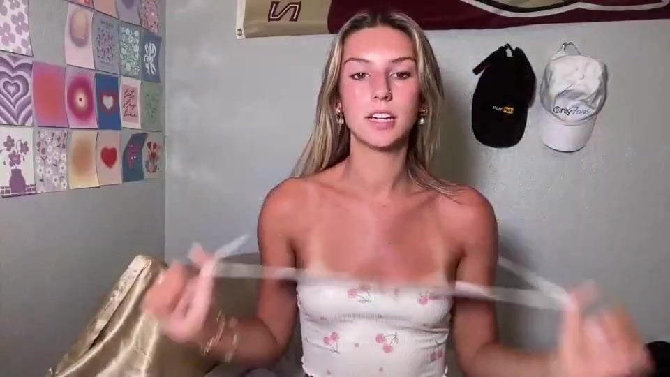 Ambie Bambie Nude Masturbating OnlyFans